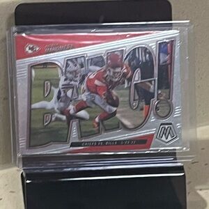 BANG! ⭐️🏈 Patrick Mahomes II 2022  Panini Mosaic Football Card (B1)